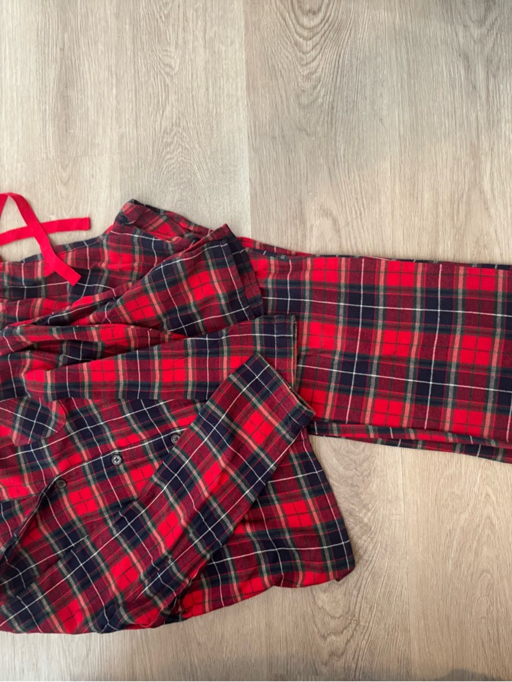 Old Navy Girls Xsmall Red & Navy Plaid Pajama Set
